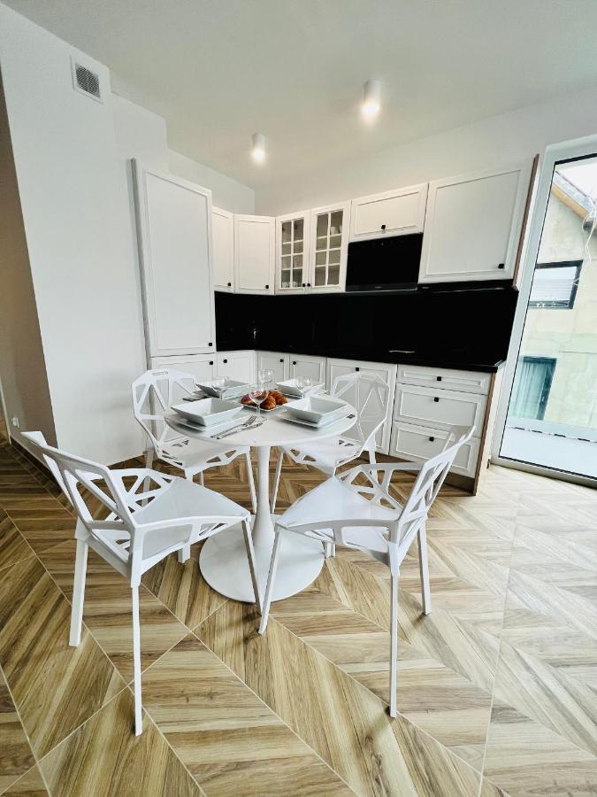 Apartment Sunbaltic Premium Ustka, Ii Poziomy, Przy Lesie, Dwa Balkony, Klimatyzacja, Parking